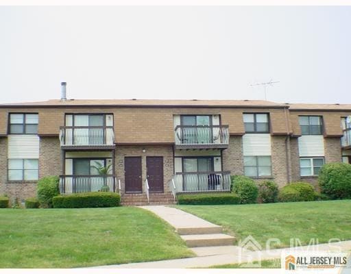 Photo - 816 N Oaks Blvd