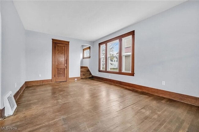 Photo - 412 W 28th St