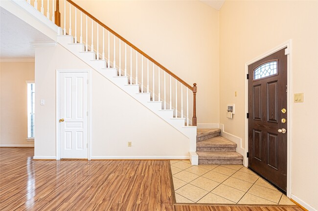Building Photo - 2306 Potomac Dr Unit B Rental