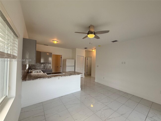 Photo - 3025 NW 23rd Ave Unit 1