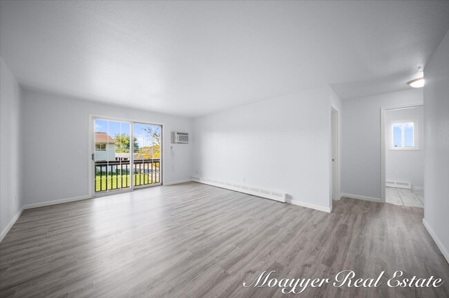 Photo - 1041 Abbey Ct