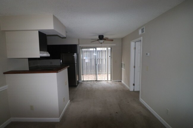 Photo - 406 W 9th St Unidad 302