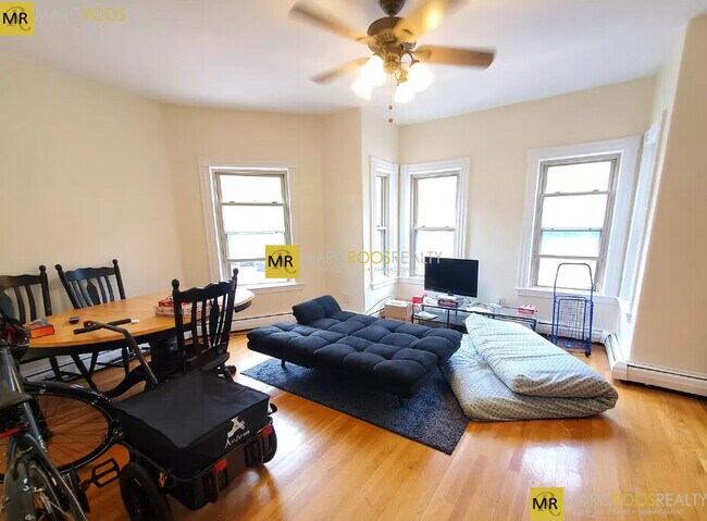 Photo - 149 Centre St Unidad 1