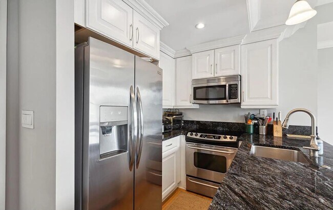 Photo - 1701 Locust St