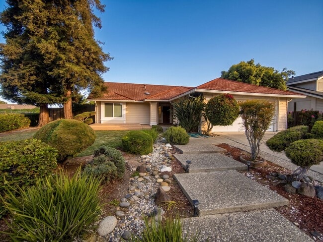 Photo - Beautiful Upgraded Ranch on a Premium Union City Corner Lot