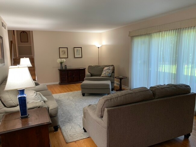 Photo - 1126 Laurel Ln
