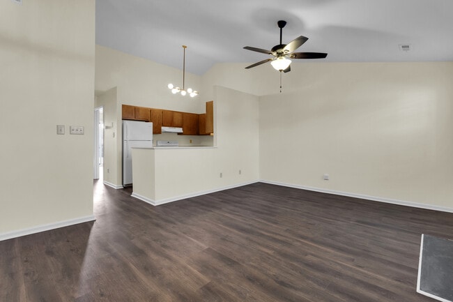 Photo - 118 Witten Cir