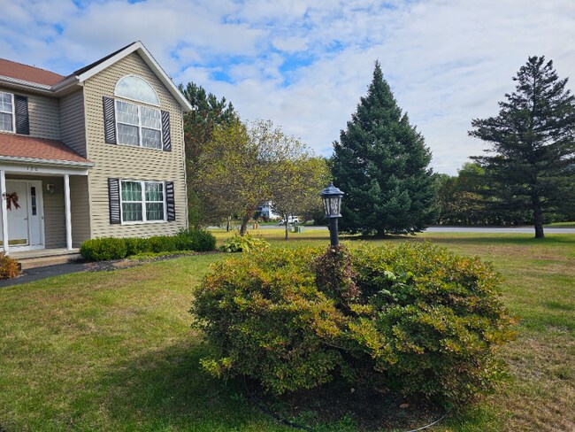 Photo - 120 Kayaderosseras Dr