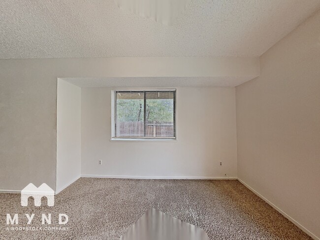 Photo - 5922 Shadow Park Dr