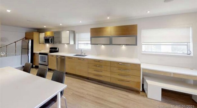 Photo - 855 Euclid Ave