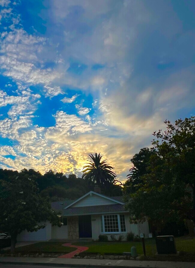 Photo - 1466 Las Positas Pl