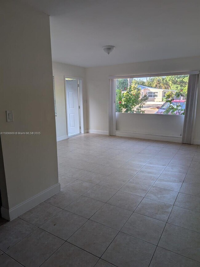 Photo - 1118 NW 2nd Ave Unit 1118