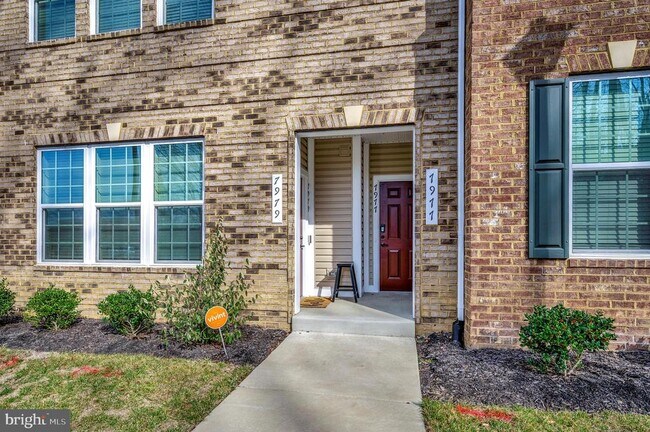 Photo - 7977 Independence Dr