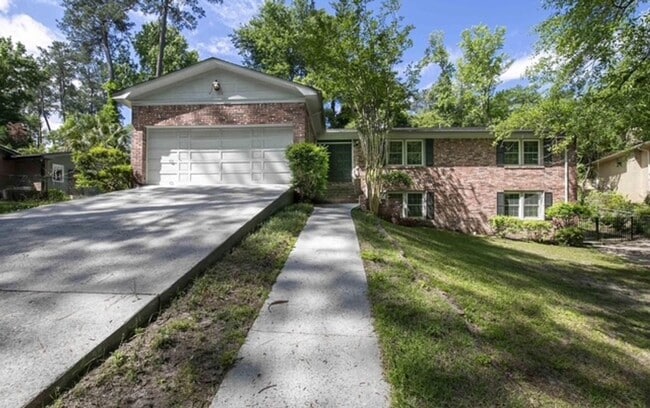 Building Photo - Renovated 5BR Home Minutes from Downtown Columbia | Two Full Kitchens + Fenced Yard ~ Available M...