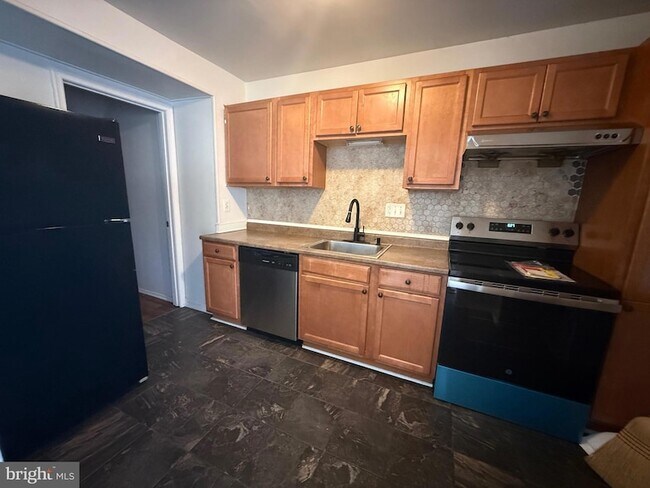 Photo - 21 Monhegan Ct