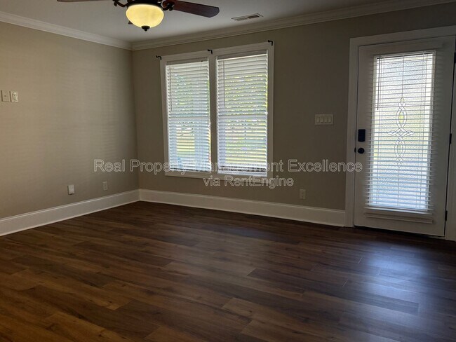 Photo - 4261 Dalcross Rd