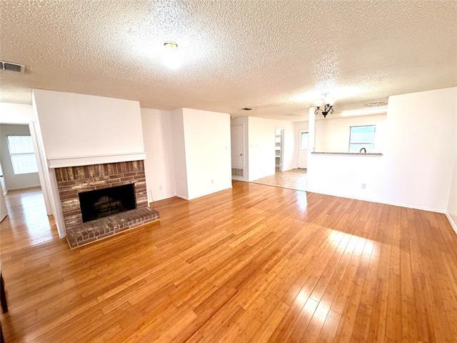 Photo - 607 Pickwick Ln