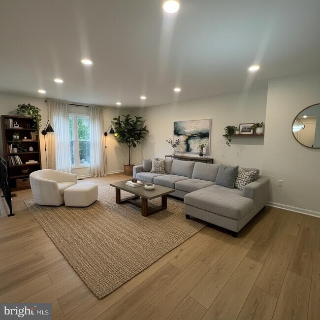 Photo - 7438 Barbados Ln