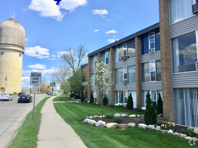 Building Photo - Tower Apartments