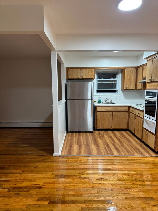 Building Photo - 1115 St Lawrence Ave Unit 2nd FL