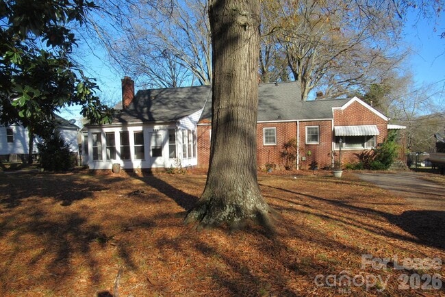 Photo - 505 S Cedar St