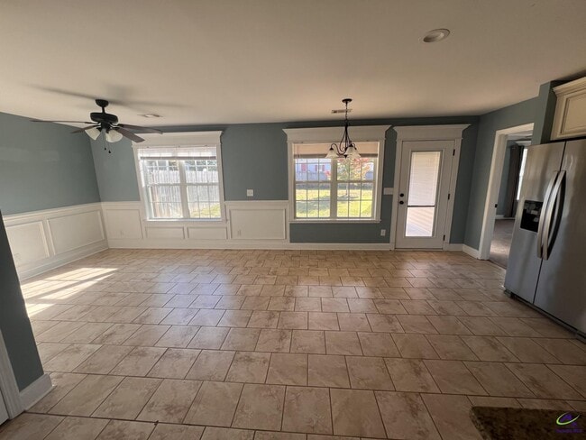 Photo - 412 Madison Pl Pkwy