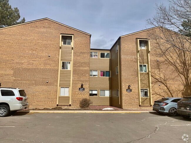 Building Photo - BEAUTIFUL One Bed on Madison Ave, Close to... Rental