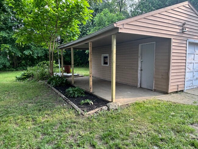 Photo - 715 Cambridge Ave