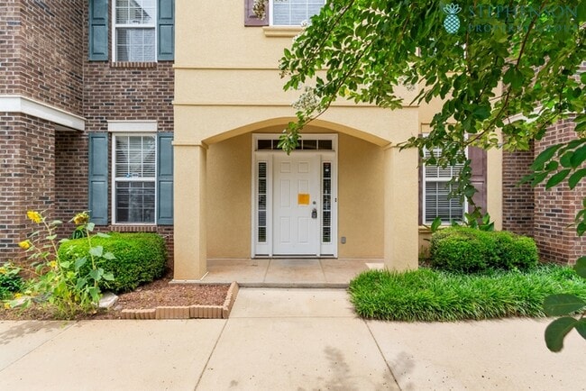 Photo - townhouse