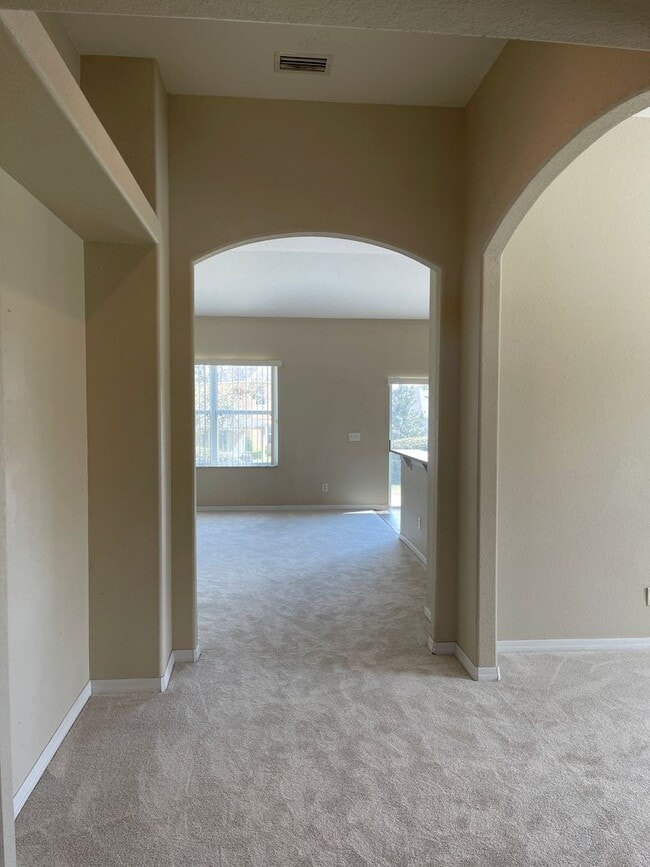 Photo - 213 Tower View Dr W