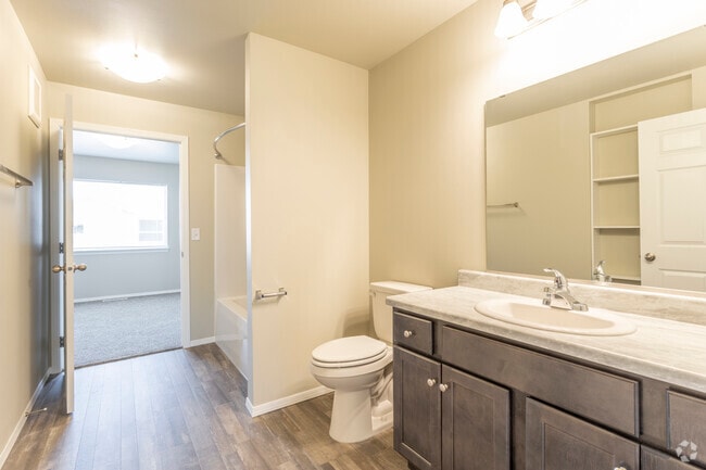 1BR, 1BA - 771 SF - Edgewater III Villas