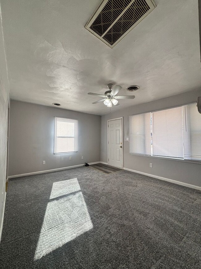 Photo - Adorable Two Bedroom Duplex In Truxton Unit 35 Radford St