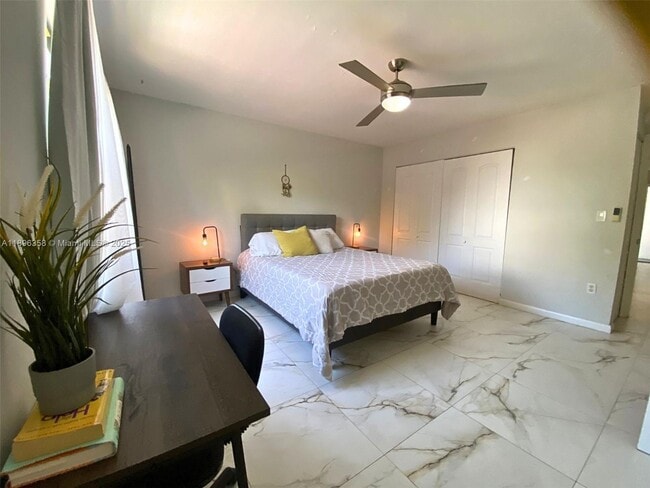 Building Photo - 753 Michigan Ave Unit 2A