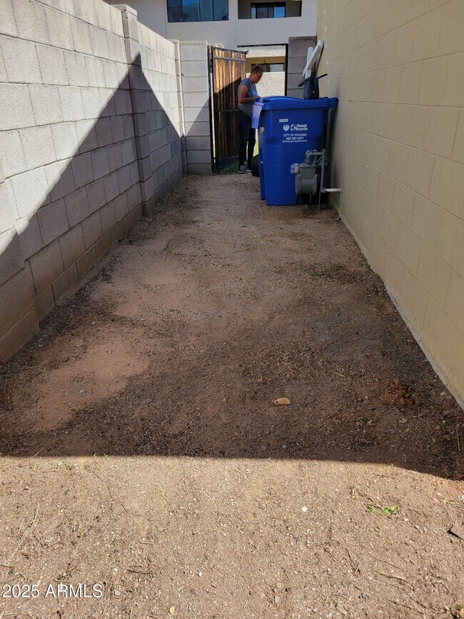 Photo - 2138 E Turney Ave