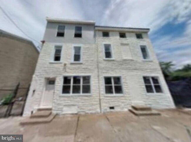 Photo - 5163 Wakefield St