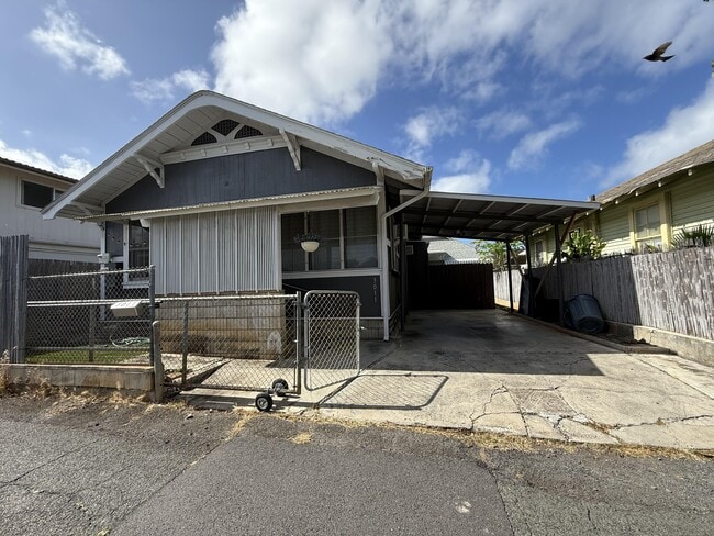 Photo - 3011-3011 Kaina St