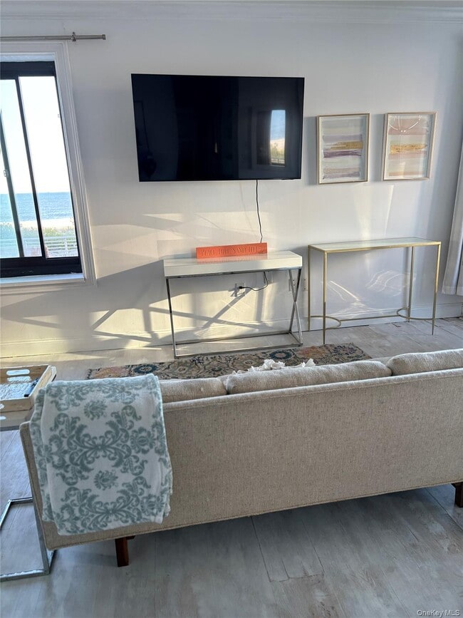 Photo - 100 W Broadway Unit 2P