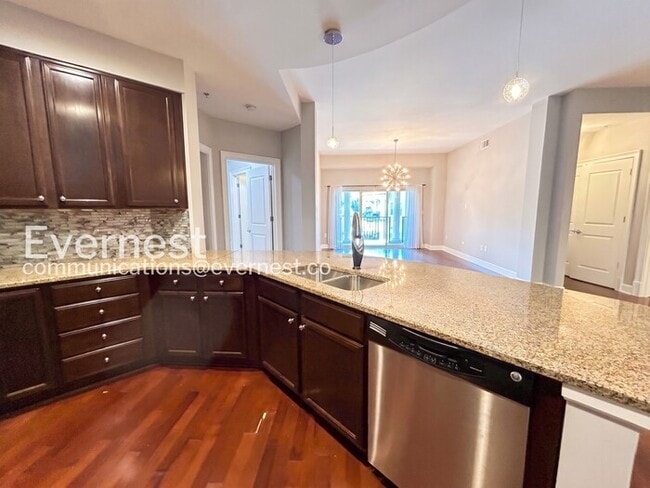 Photo - 3 Bed/2.5 Bath Condo with Modern Amenities / Available Now!