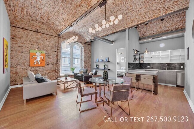 Building Photo - 105 S 12th St Unit 402