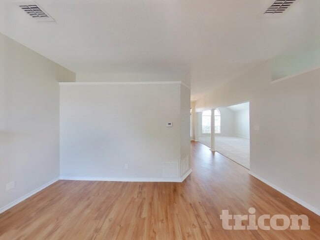 Photo - 8021 Ashridge Rd