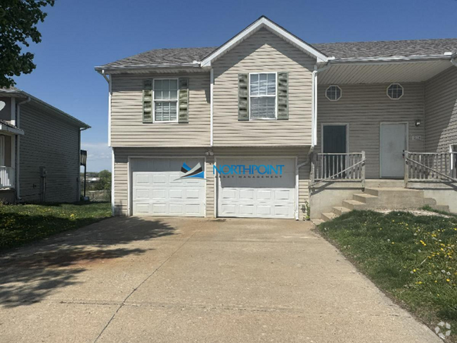 Building Photo - 1302 Hollyhock Dr Unit B Rental