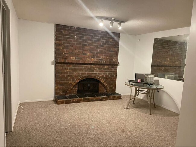 Photo - 11314 133A St