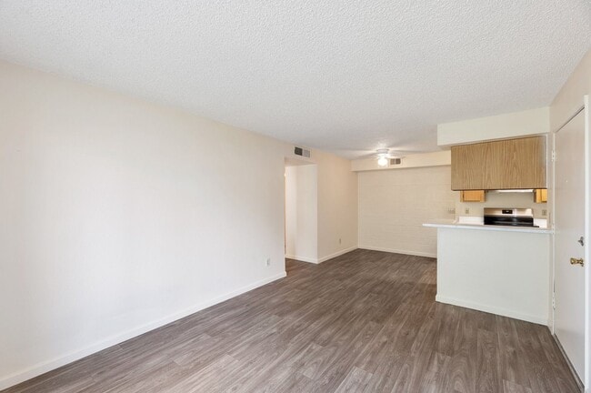 Photo - Hidden Cove Apartments