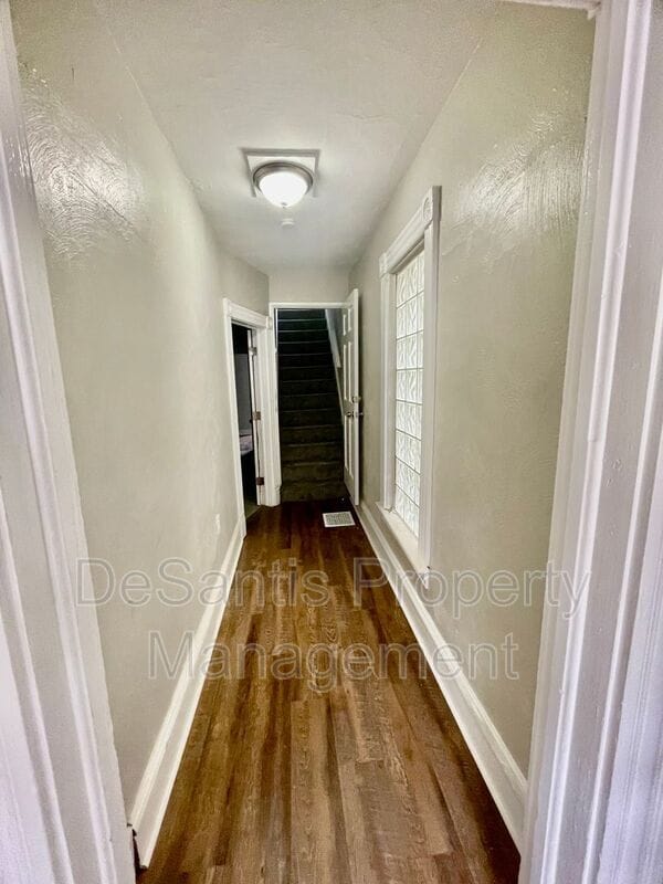 Photo - 120 Kathleen St Unit #2