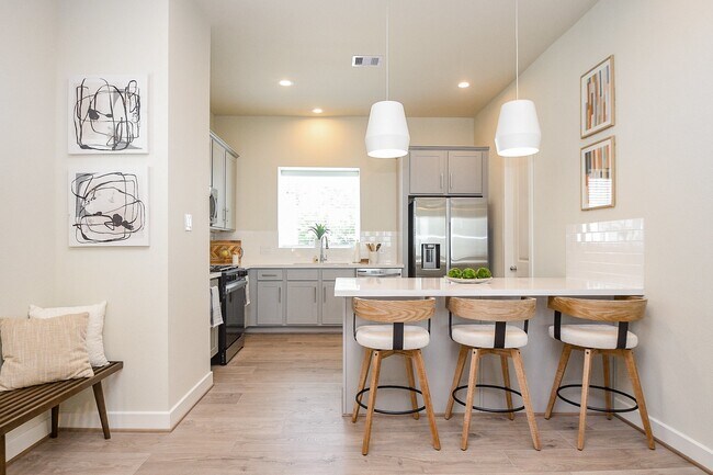 Photo - 139 Eastwood St