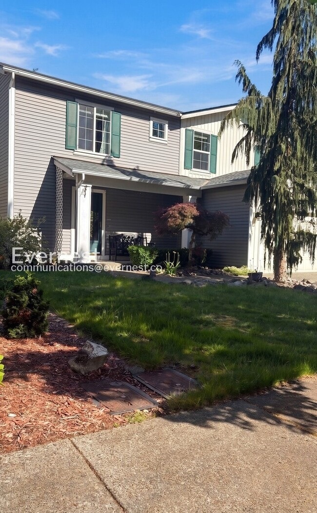 Building Photo - 3 Bed/3 Bath Home/ Available Now!