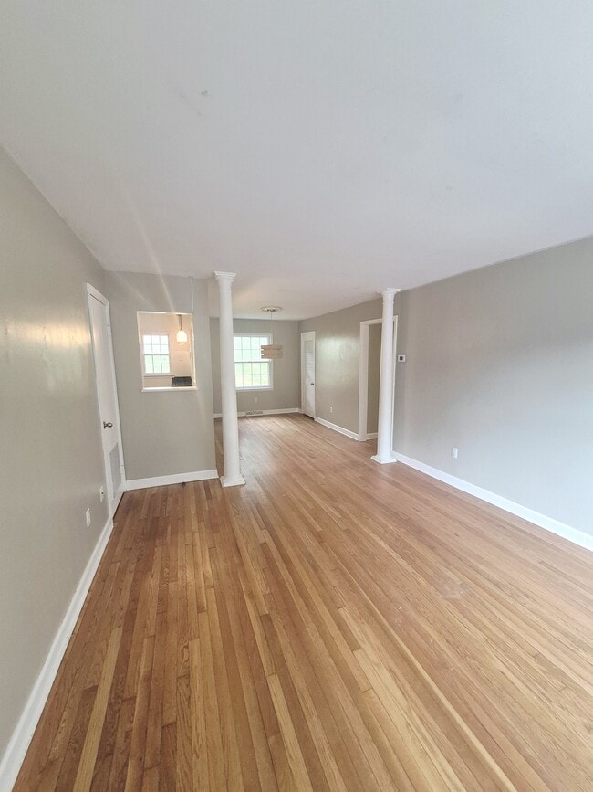 Photo - 2404 Barracks Ct