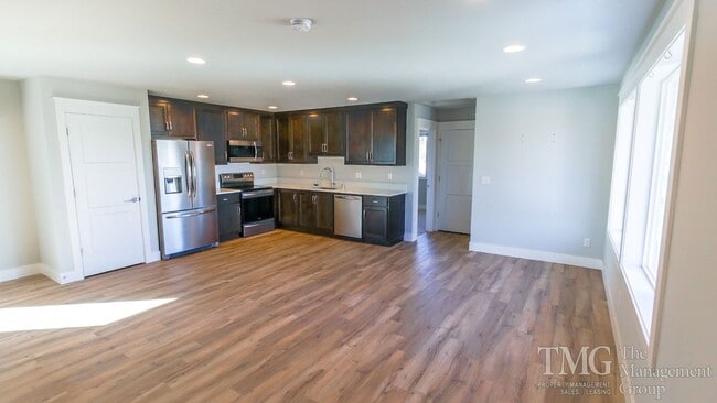 Photo - 1BD Apartment ADU with Garage in Downtown ...