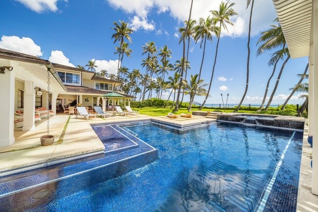 Building Photo - 4727 Kahala Ave