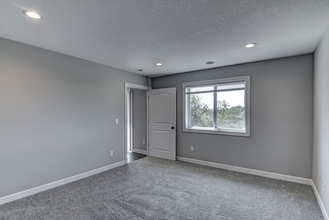 Photo - Convenient Location! 3 Bedroom Town Home